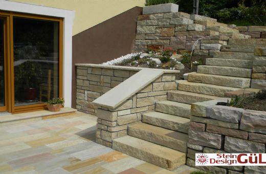 Blockstufe aus Naturstein - Sandstein Mint